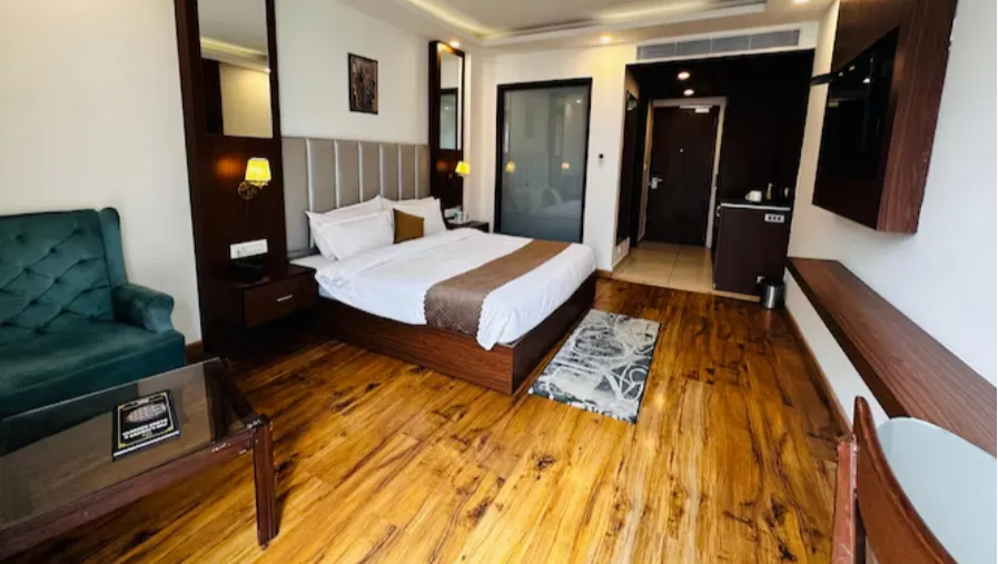 Super Deluxe Room ( With Private Balcony)
